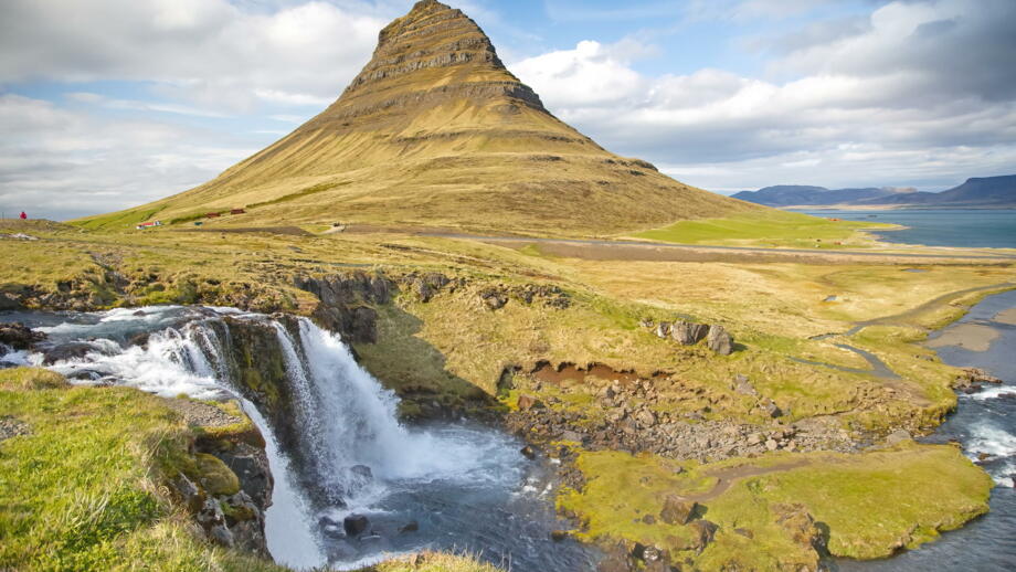 Kirkjufell .jpg
