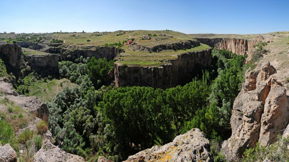 tuerkei-kappadokien-tukap-ihlara-tal-shutterstock_2233062137.jpg
