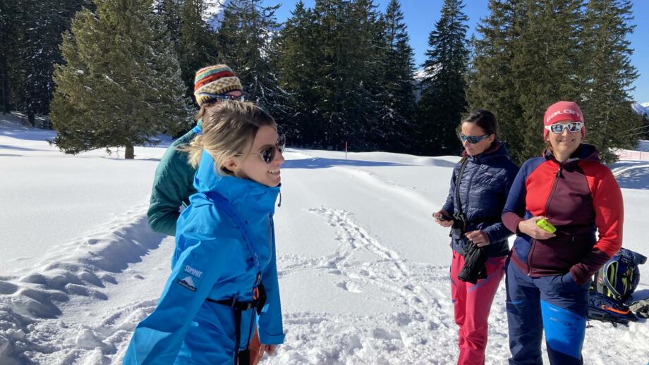 oesterreich-ehrwald-tvsec-lawinensuche-sc-mitarbeitertag-winter-sonne-(5).jpg