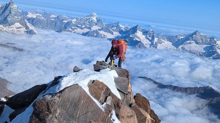 schweiz-wallis-hdlys-durfourspitze-lyskamm-weisshorn-kristyna plaeging (20).jpg