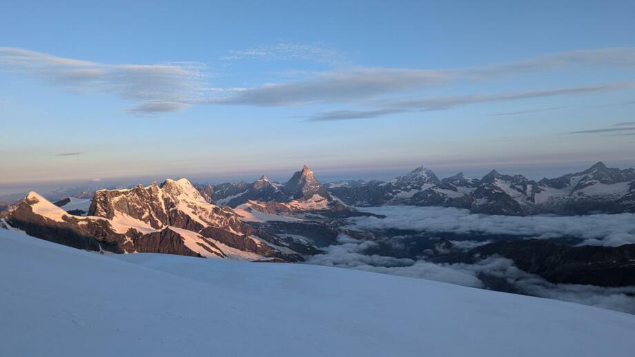 schweiz-wallis-hdlys-durfourspitze-lyskamm-weisshorn-kristyna plaeging (11).jpg