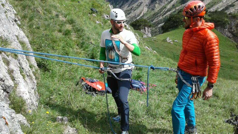 oesterreich-tirol-imst-grundkurs-fels-ausbildung-klettern-gflech-(9).jpg