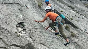 italien-gardasee-arco-grundkurs-klettern-gfgar (27).jpg