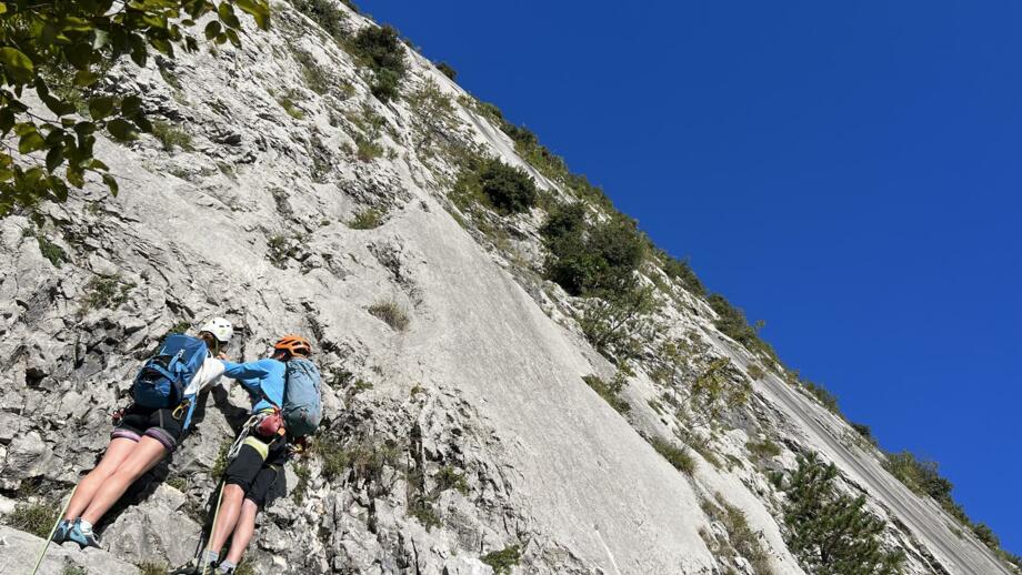 italien-gardasee-arco-grundkurs-klettern-gfgar (10).jpg