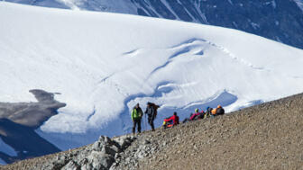 expeditionen-argentinien-grajales-expeditions-2019-natur-panorama-landschaft-berge-gletscher-schnee-bergsteiger-gruppe-1011589.jpg