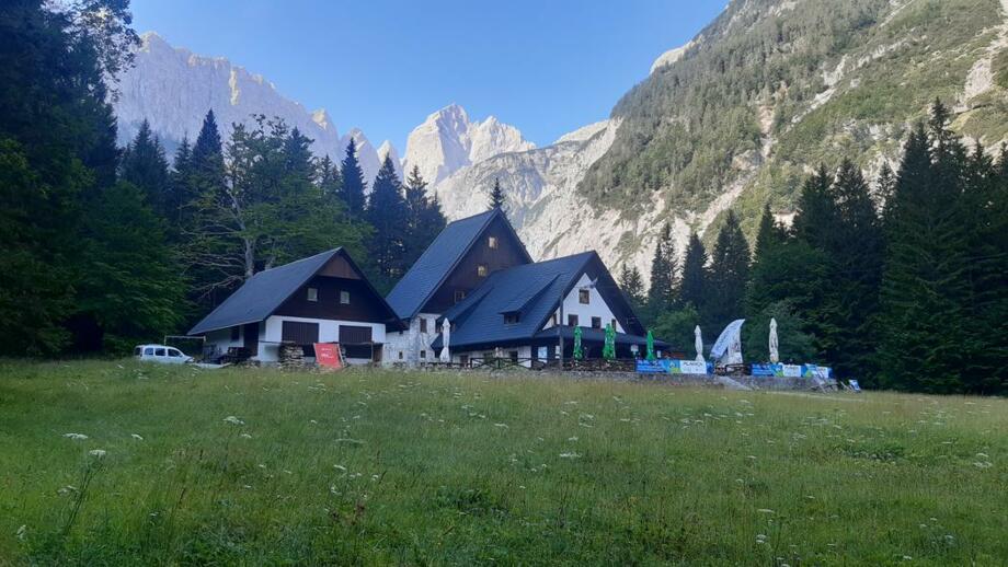 Slowenien_Julischen Alpen_HHJUL_Sommer_Sonne_Berge_Wandern_Triglav (14).jpg