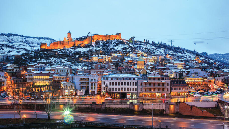 Aufnahme der Stadt Tiflis an einem klaren Wintertag