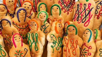 Guaguas de Pan oder Brotkinder in Otavalo
