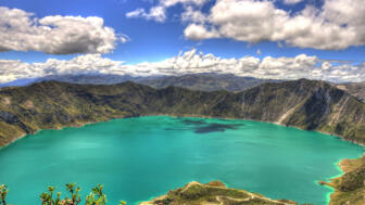 Aufnahme des Sees im Quilotoa Vulkan