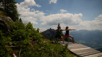yoga-sommer-fotoproduktion-oliverfarys-X8A9846.jpg