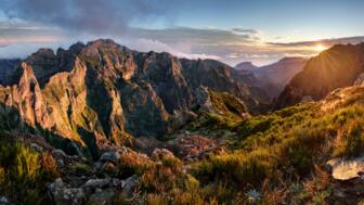 Wanderung von Pico do Arieira durch das Zentralmassiv Madeiras