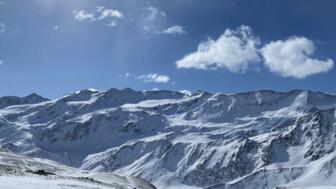 Bergpanorma in Südtirol im Winter