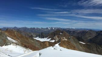 oesterreich-oetztal-breslauer-huette-grundkurs-eis-in-den-oetztaler-alpen-mit-wildspitze-3772-m-ysgebre-landschaft-11-09-15-09-(25).jpg