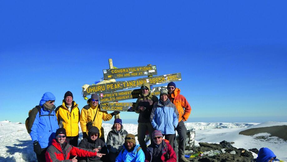 afrika-tansania-kilimandscharo-panorama-landschaft-natur-teilnehmer-am-gipfel-tamac-gipel-700245.jpg