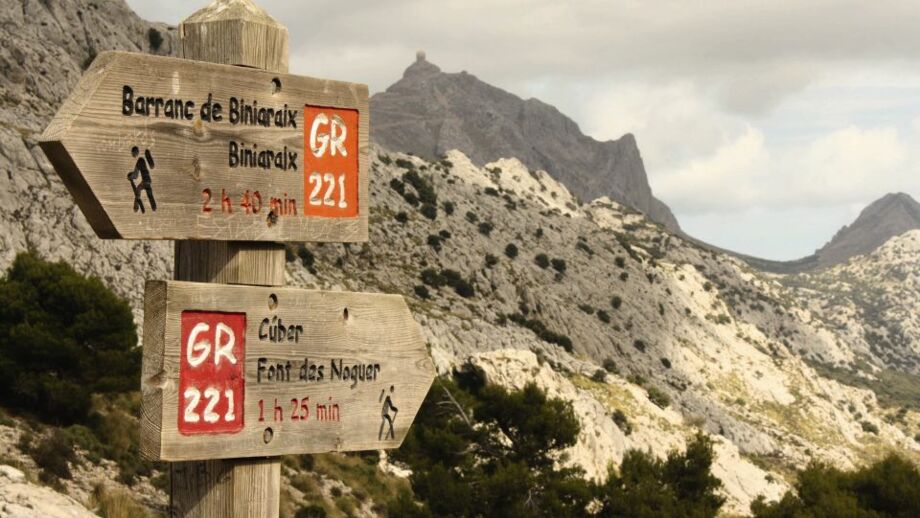 shutterstock_170067131_mallorca_GR221.jpg
