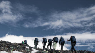 Eine Gruppe Wanderer auf dem Weg zum Kebnekaise
