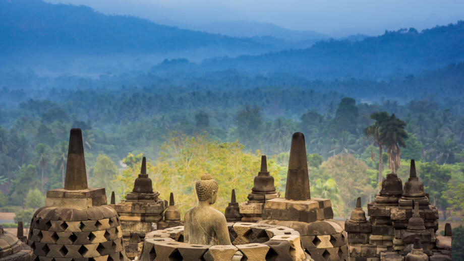 asien-indonesien-landschaft-kultur-thempel-shutterstock-418110439.jpg