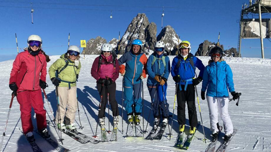oesterreich-arlberg-st-christoph-skarl2-2022-julia-andre-schnee-winter-skifahren-tiefschnee-technik-skikurs-(24).jpg