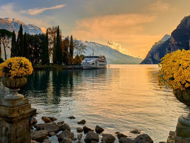 Der Gardasee im Herbst.