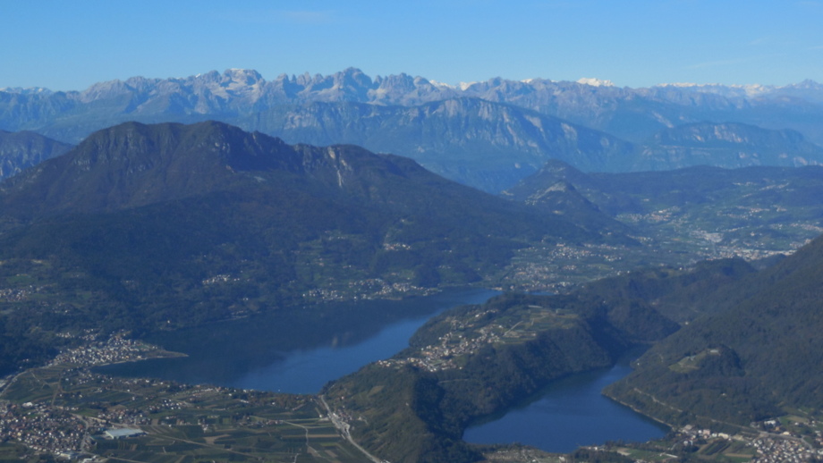 Der Lago Levico der Startpunkt der MTB Transalp an den Gardasee.