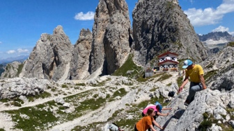 Italien_Dolomiten_Fonda Savio_GFDOL_2022_Julia Andre_Klettern_Grundkurs_Fels_Ausbildung (11).jpeg