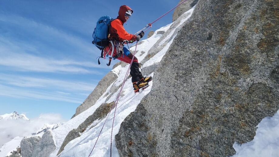 frankreich-mont blanc-gebiet-chamonix-femont-eisklettern-kombiniert-e6429915-4fb5-4891-8ae5-77502943adee.jpg