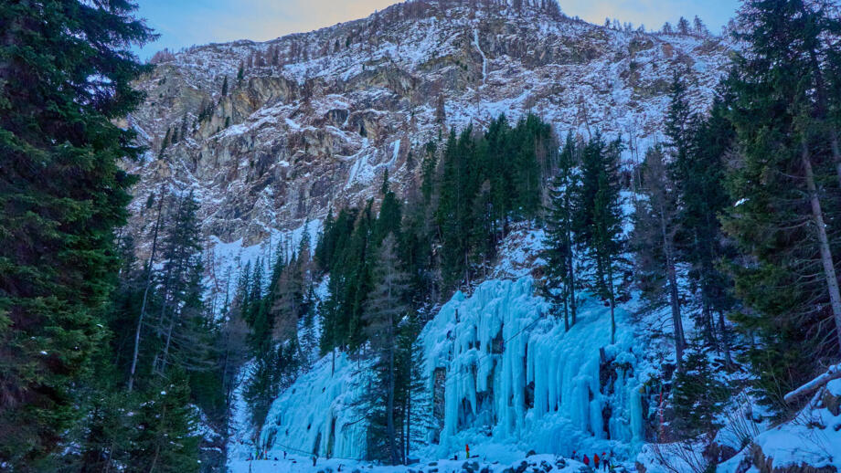 oesterreich-eiskletterkurs-matreier tauernhaus-eispark-osttirol-9ekeost-img-20260121-203516-176.jpg