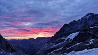 Morgenstimmung Blick auf die Glarner Alpen