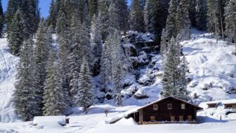 oesterreich-kleinwalsertal-skitouren-riezlern-genuss-und-aktivhotel-sonnenburg-shall-bg-160224-hehlekopf-0004.jpg