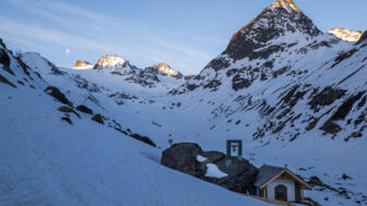 oesterreich-silvretta-skitourenkurs-jamtalhuette-asjam-bg-220421-1019966.jpg