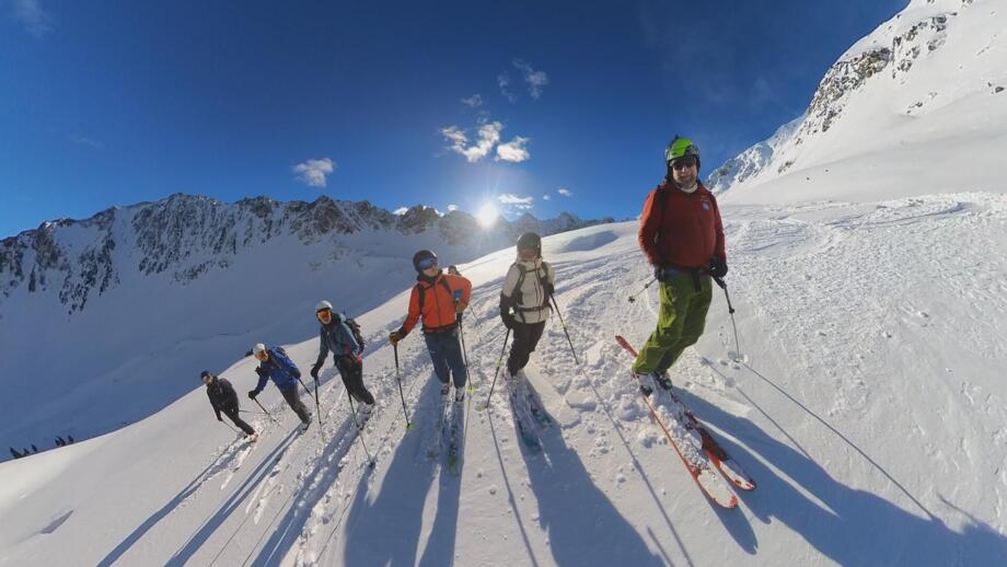 oesterreich-skitouren-allgemein-winter-robertmarz-pulveschnee(70).jpg