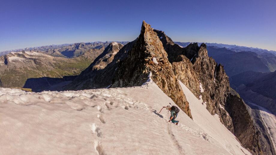 schweiz-bernina-biancograt-pizbernina-hdbia (13).jpg