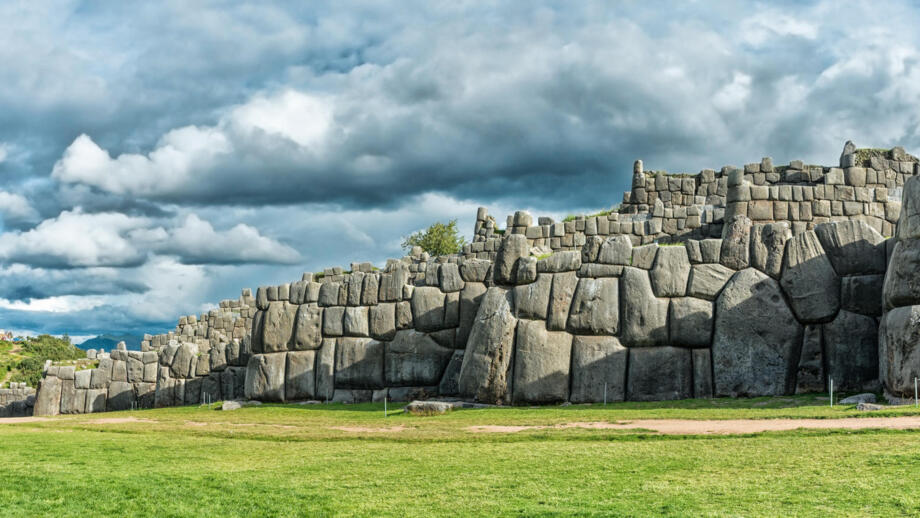 Inkaruinen von Sacsayhuaman mit riesigen Steinquadern