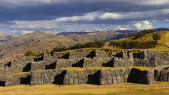 Inkaruinen von sacsayhuaman und großen Steinquadern