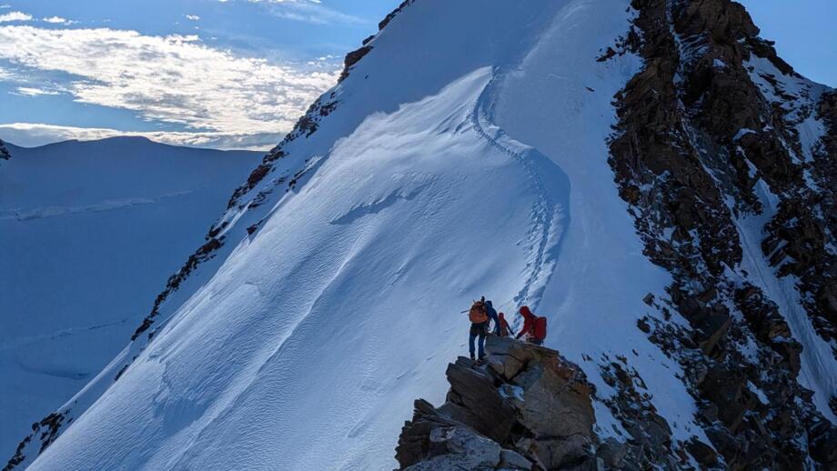 Dufourspitze, Gipfelgrat