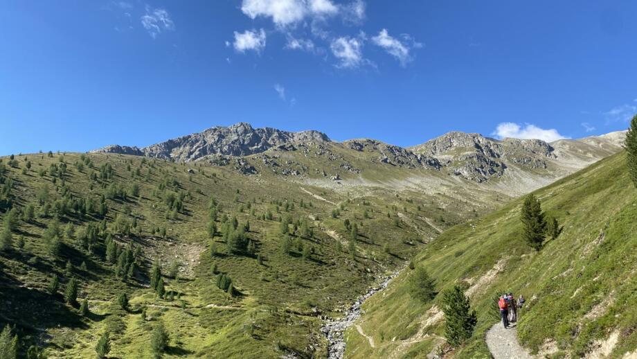 italien-livigno-sehhlivi-wandern-yoga-2022 (3).jpg