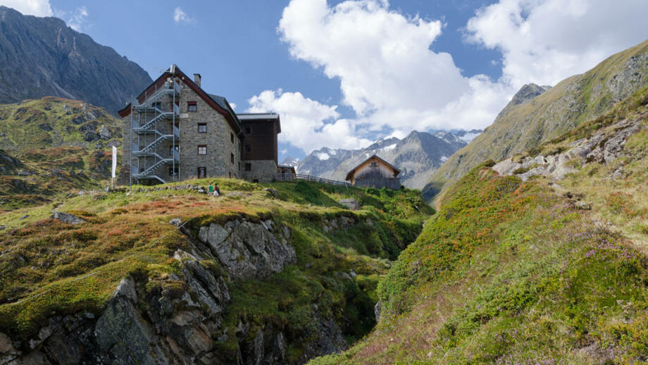 Österreich_Stubai_FranzSennHütte_shutterstock_185753813.jpg