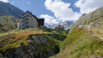 Österreich_Stubai_FranzSennHütte_shutterstock_185753813.jpg