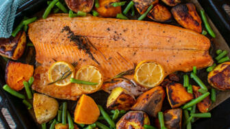 Norwegen-Lachs-shutterstock_1983411740.jpg