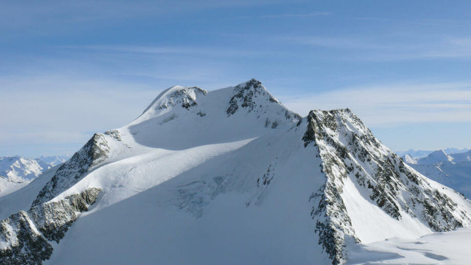 Aussicht auf die schneebedeckte Wildspitze
