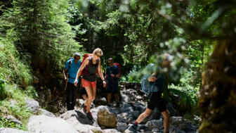 wandern-sommer-fotoproduktion-oliverfarys-X8A3802.jpg