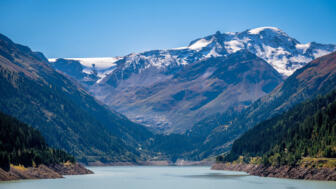 Österreich_Kaunertal_Gepaschstausee_shutterstock_1734673481.jpg