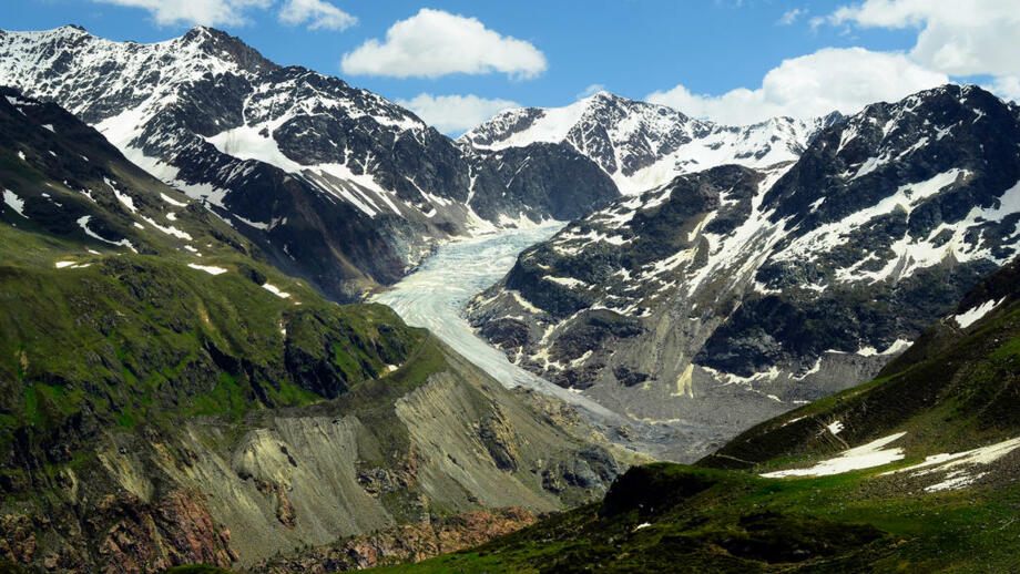 Österreich_Kaunertal_Gletscherzunge_Gepatsch_shutterstock_1475169665.jpg