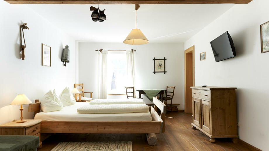 SESHDOEL- Zimmer auf da Alm.jpg
