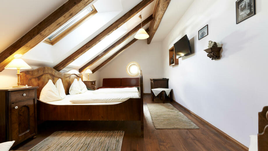 SESHDOEL- Zimmer Knappenloch.jpg