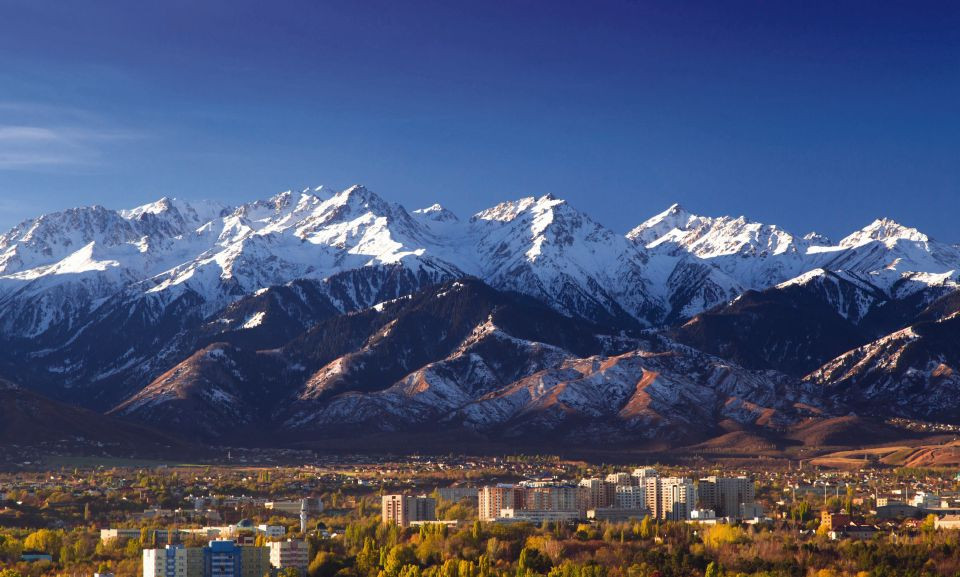 Kasachstan Wuste Steppe Und Gebirge Tageswanderungen Im Reich Des Goldenen Mannes Dav Summit Club