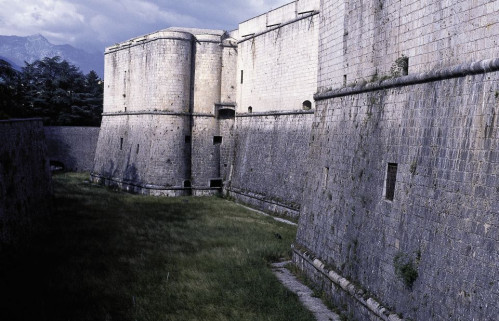 704269_ITABR_B.jpg