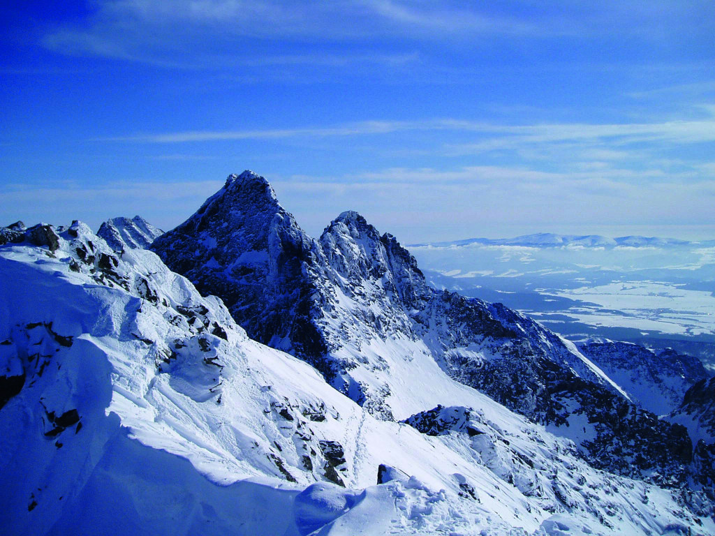 Schneeschuhwanderungen im kleinsten Hochgebirge Europas | DAV Summit Club